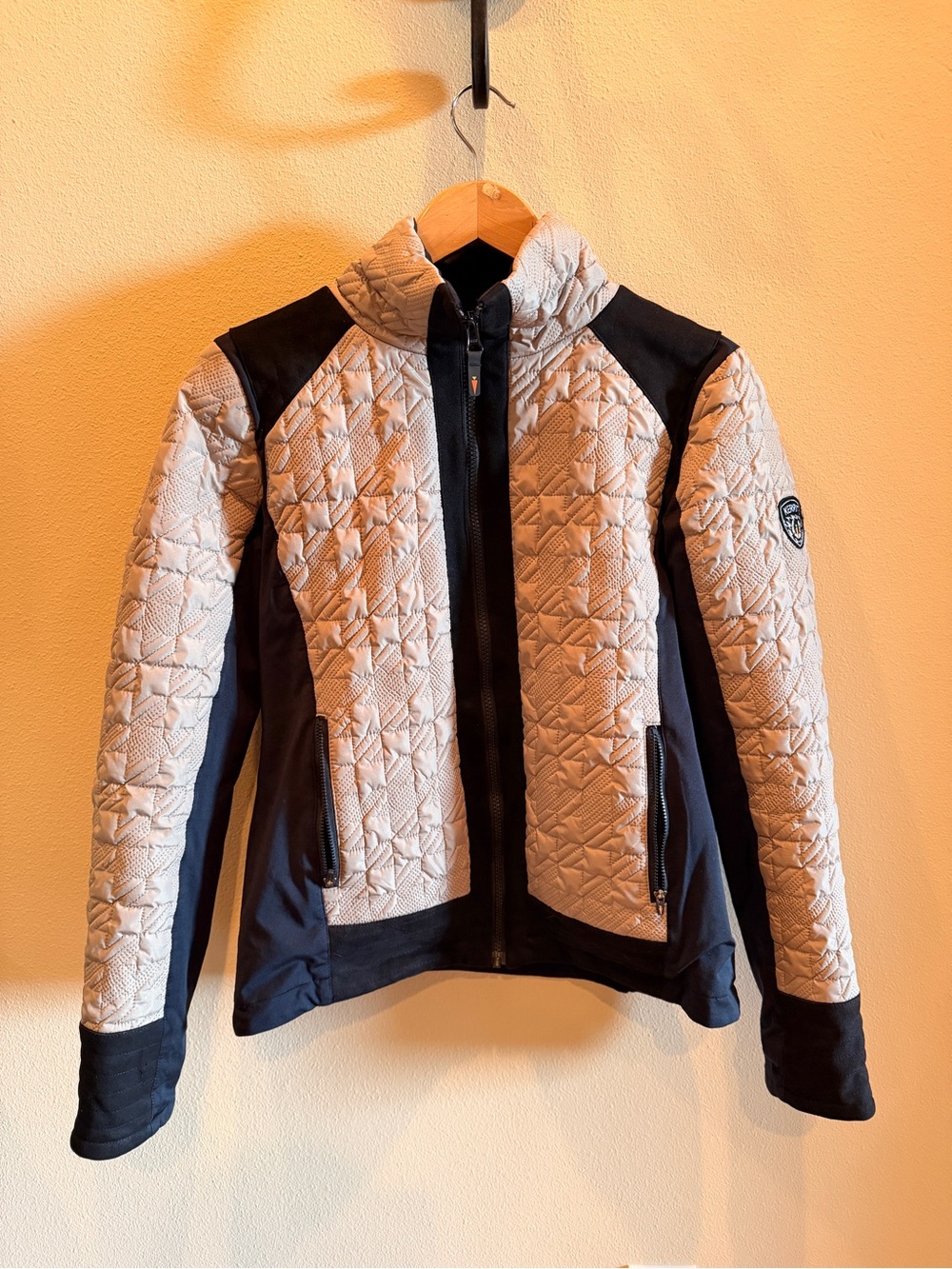 KERRITS. Women’s equestrian riding jacket. Medium.